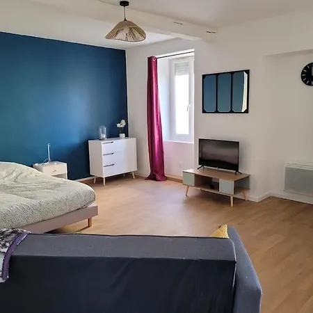 Grand L'hermitage Apartment *
